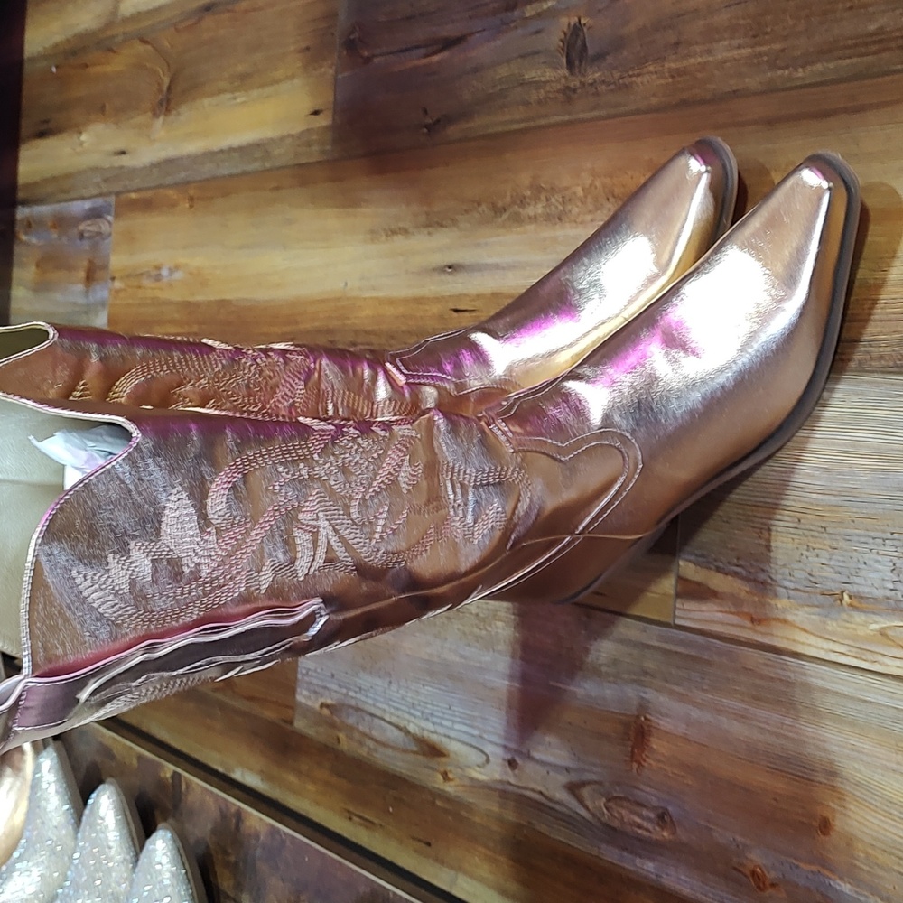 Women's gold metallic cowboy boots SALE - Picture 6 of 12